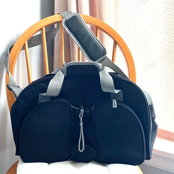 🙌 SOLD🙌Black canvas duffle bag - Picture 1 of 2